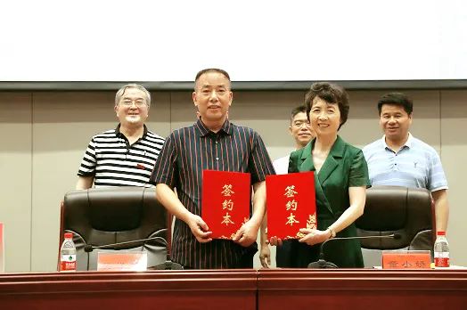 產(chǎn)業(yè)報國奮爭先，青春無悔譜新篇