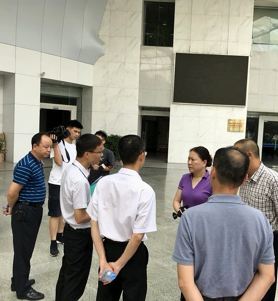 陳宣群副市長(zhǎng)帶隊(duì)到風(fēng)華高科開展督察工作